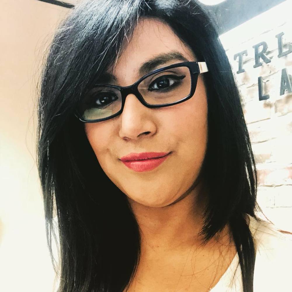 Meet your Posher, Alicia